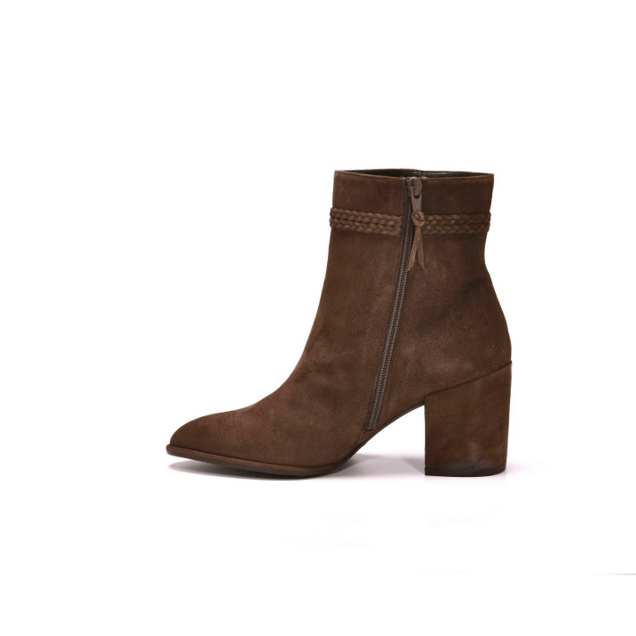 Tazzie Velours MARRON Stuart Weitzman